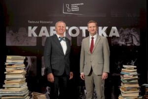 Premjerą „Kartoteka“ pagerbė garbūs svečiai