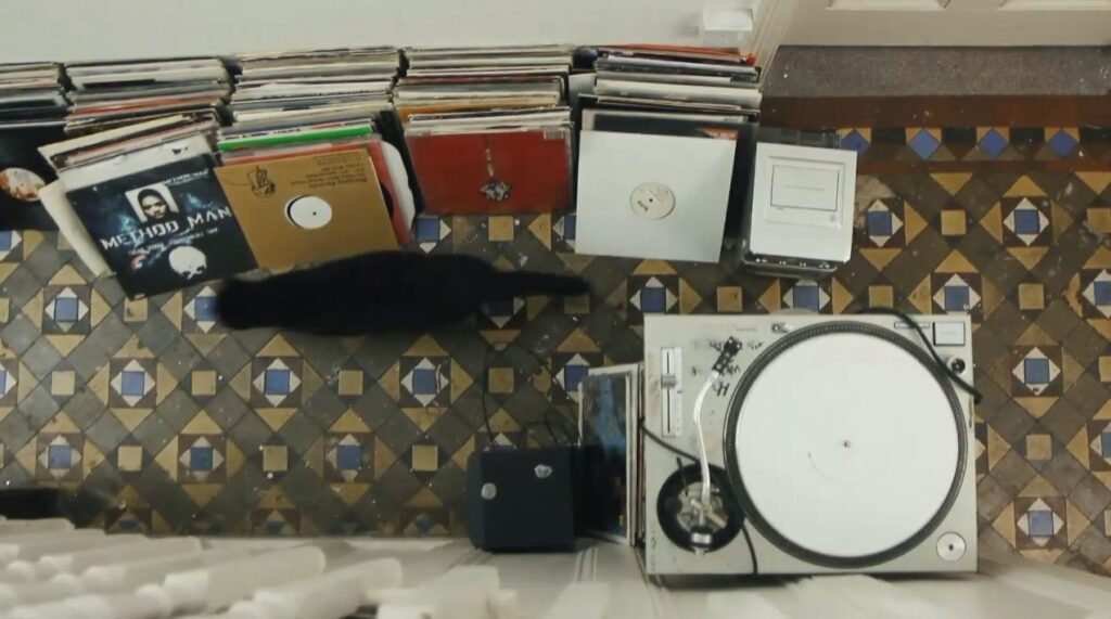 Kai Ikea susitiko su Hariu. - dekoduotas žurnalas