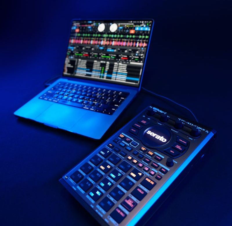 „Serato & Roland“ paskelbia SP-404MKII integraciją į „Serato DJ +